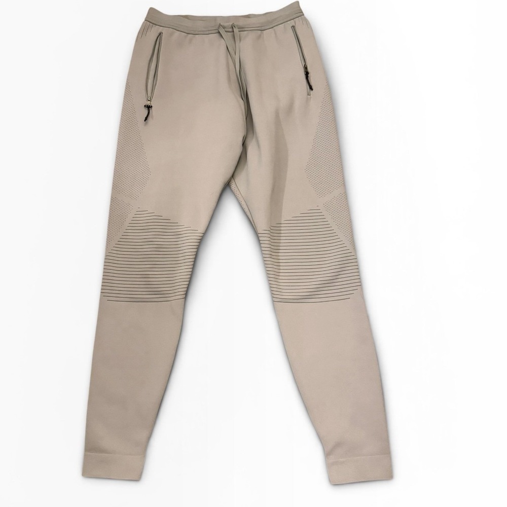 Gymshark Apex Tapered Technical Training Joggers Tan Medium Pants Zip Pocket